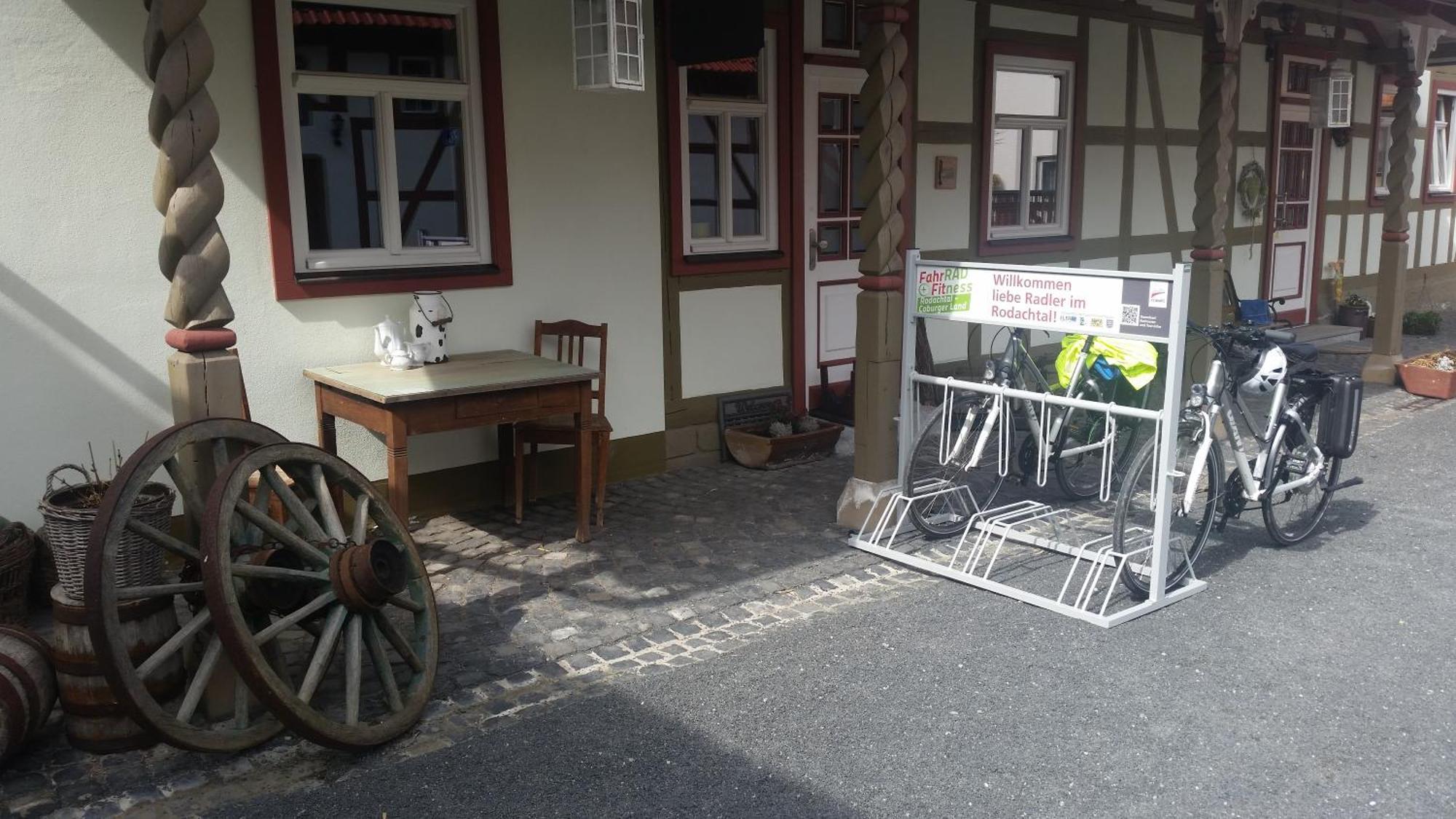 Cafe Im Hof- Bed & Breakfast Streufdorf Экстерьер фото