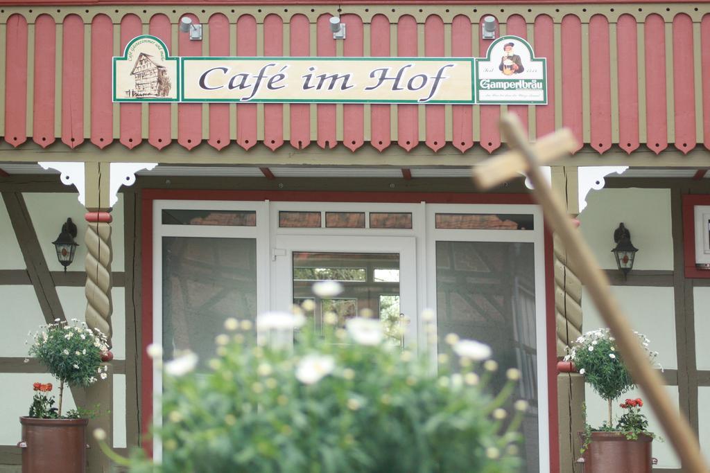 Cafe Im Hof- Bed & Breakfast Streufdorf Экстерьер фото