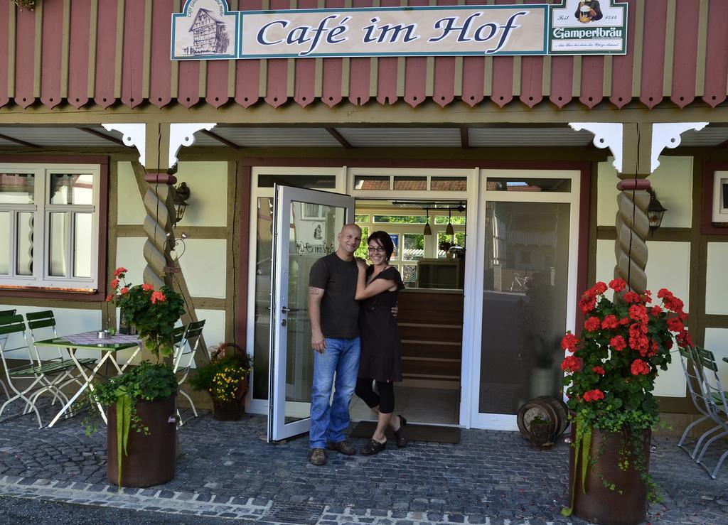 Cafe Im Hof- Bed & Breakfast Streufdorf Экстерьер фото