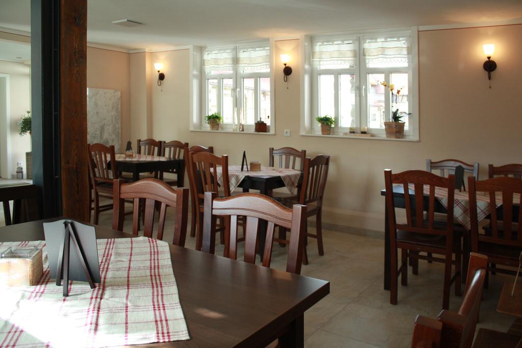 Cafe Im Hof- Bed & Breakfast Streufdorf Экстерьер фото
